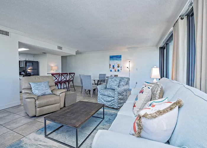 Holiday home Island Winds East 111