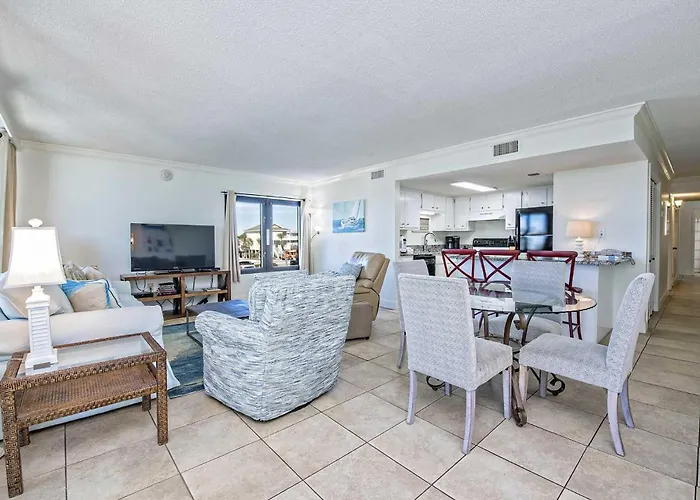 Holiday home Island Winds East 111